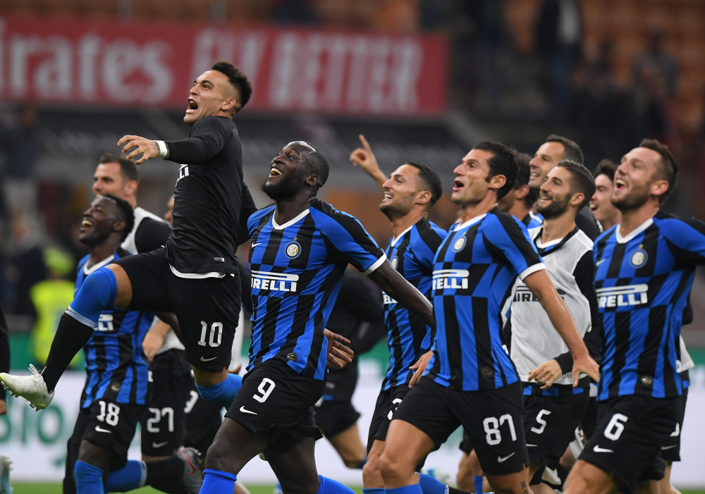 FPX祝贺Lwx2000杀：穿杨百步枪林箭，弓开秋月分明