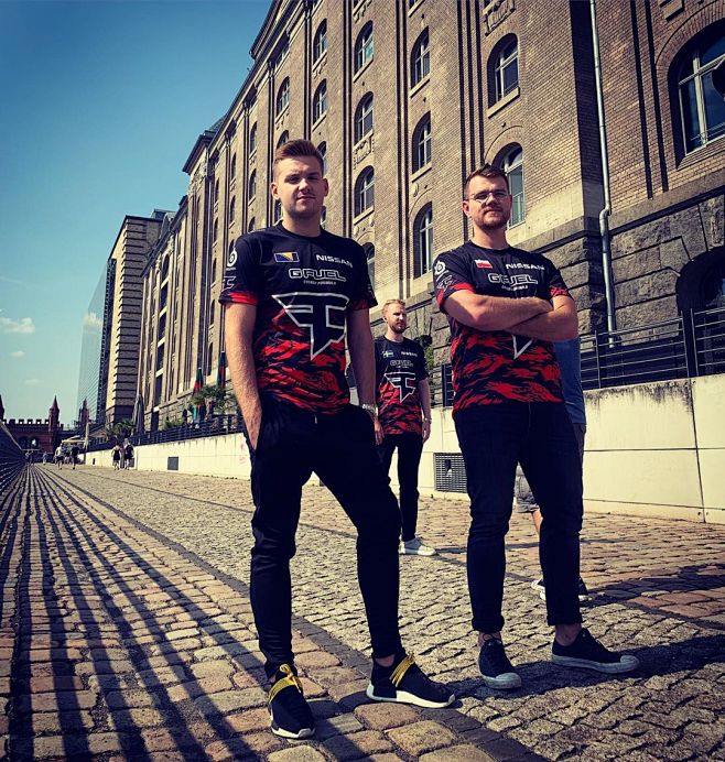 效仿Ti指南？传奇杯总奖金为基础228w+官方直播间礼物收益66.66%