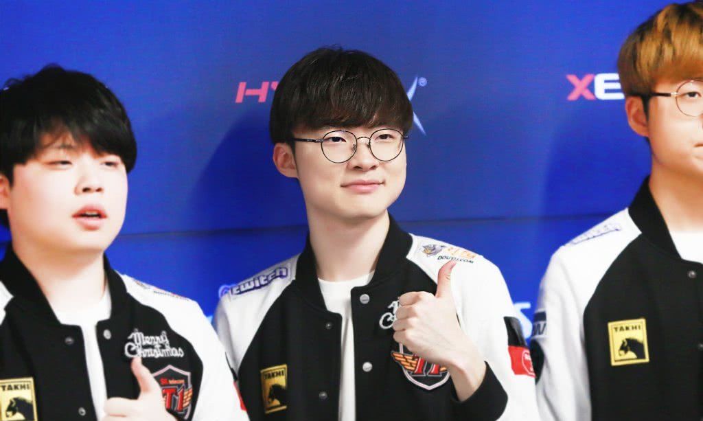 英雄联盟UZI退役，国外LOL圈纷纷祝福