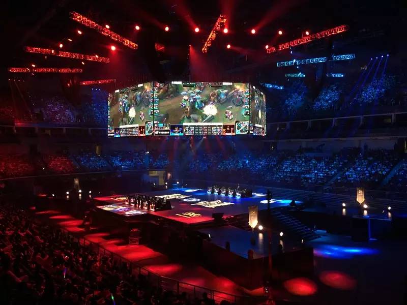 Rookie多数据名列前茅，是中单位唯一未被单杀的选手