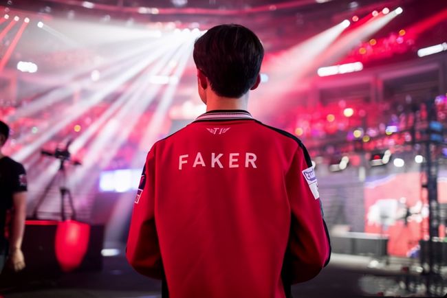 2022LEC夏季赛季后赛，RGE比分3-2击败MAD， 锁定S12世界赛名额，