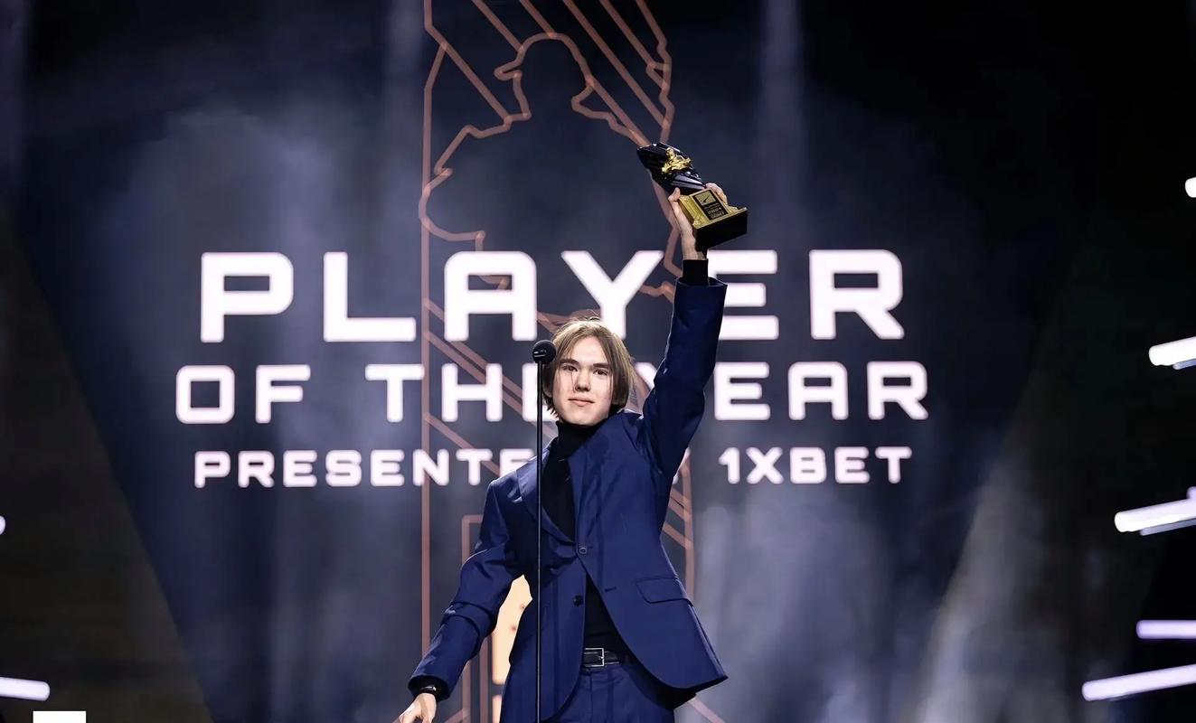 经理笔记：Rookie拥有组内赛8次MVP，排行第一