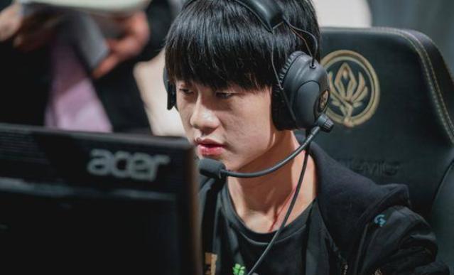 青年风暴！Hanyi 揭晓了 Team WE 阵容：试用韩国双核，上单 YSKM ／ Cube